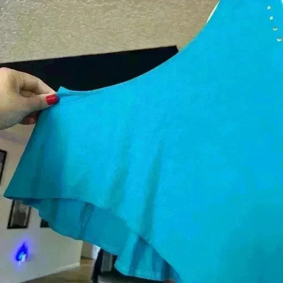 Miss Tina Teal Cold Shoulder Top - Picture 2 of 4